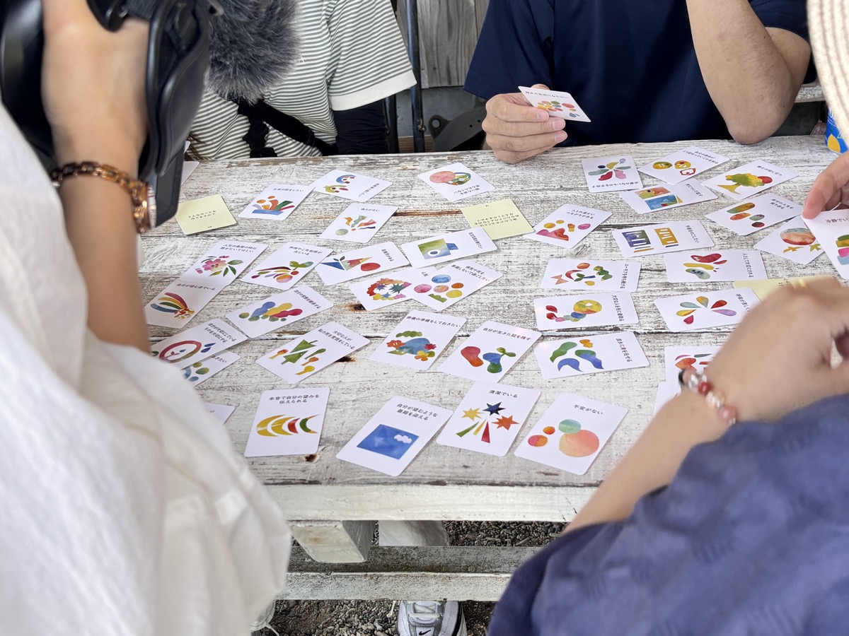 もしバナゲームをみんなで楽しむ様子